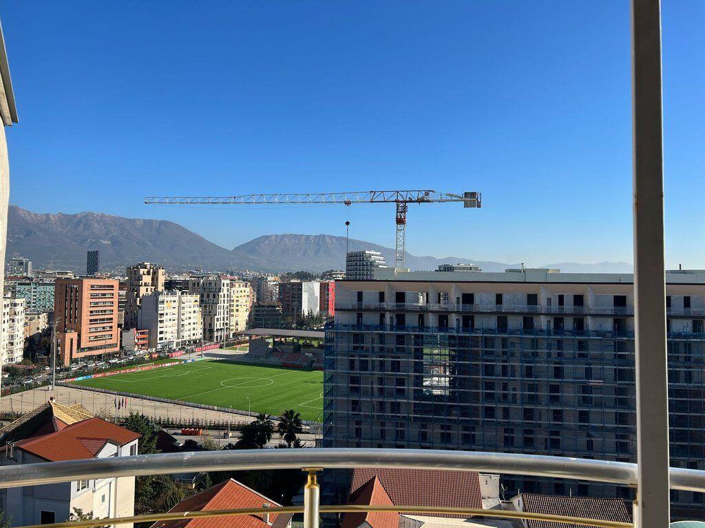 Jepet me qira apartament 1+1 luksoz në Komunën e Parisit, pranë Kompleksit Dinamo