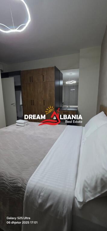 Duplex e 2 posti auto in affitto in via Barrikadave vicino al Centro a Tirana (ID 42211370)