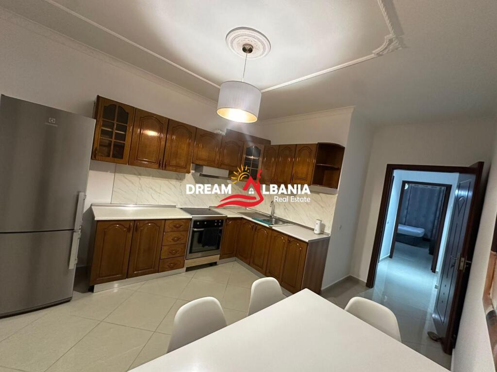 Appartamento 1+1 in affitto vicino a Villa L ad Astir, Tirana (ID 42111507)
