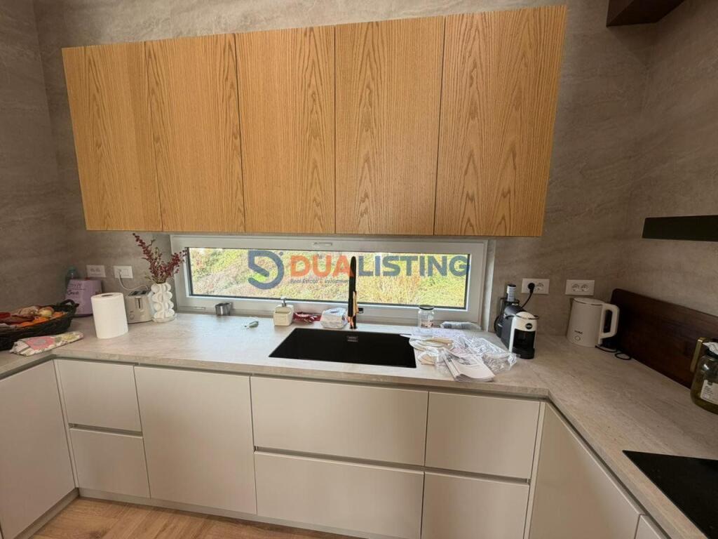 Super apartment/ villa floor for rent, Sauk
