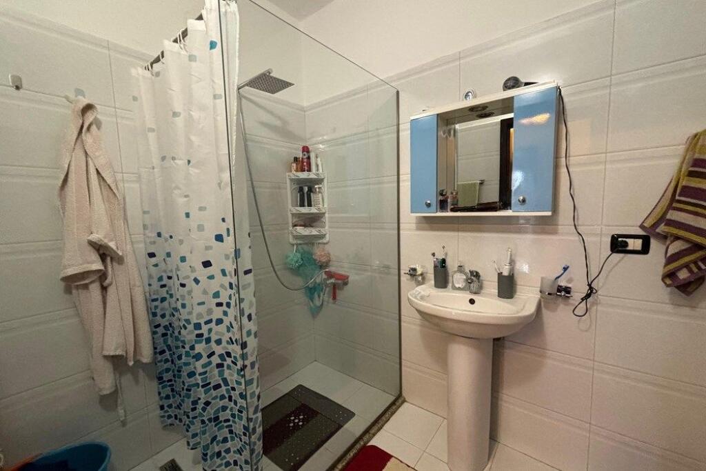 🏡 Apartment 3+1+2 for Sale – Rruga e Re, Vlorë