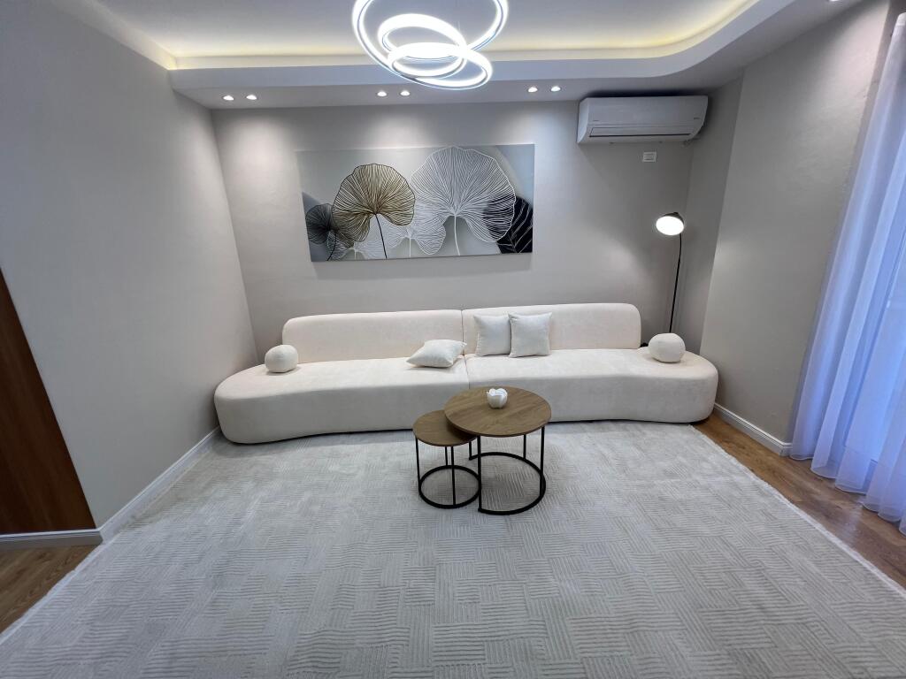 🏡 Shitet apartament 2+1 ne Astir prane Bar Artistit
