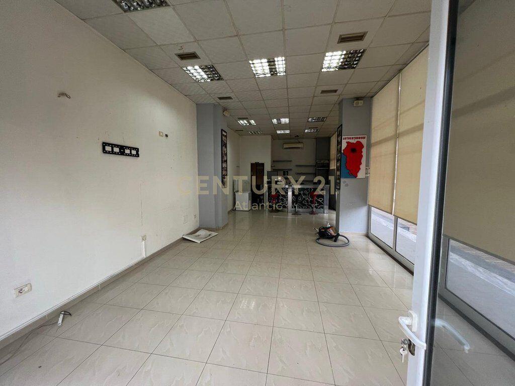 Ambient biznesi Me Qira në Plazh, Durrës