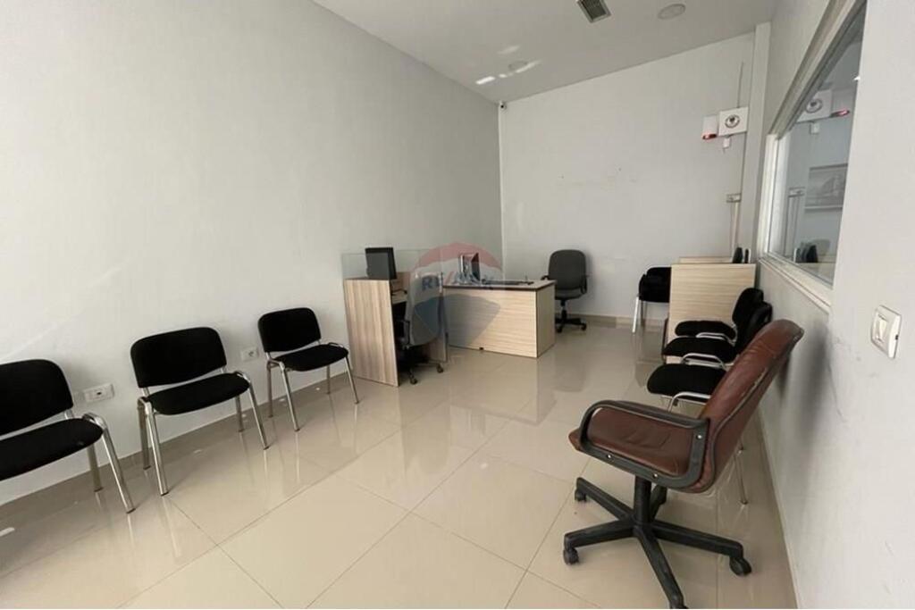 Ufficio - In Vendita - Via Ali Demi, Tirana(ID: 530181090-91)