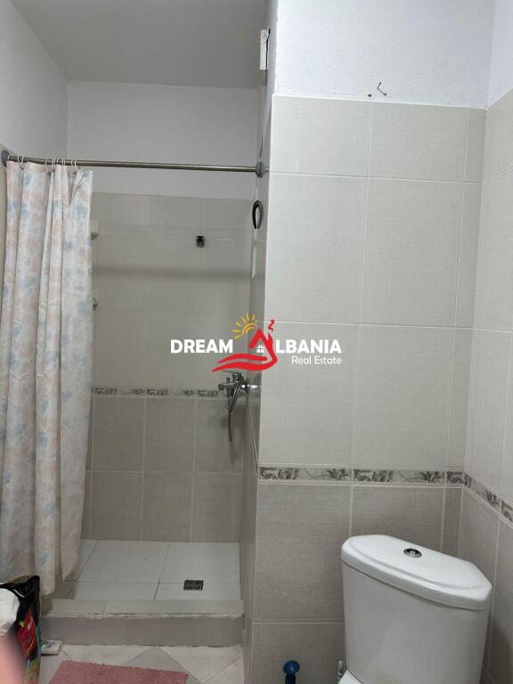 Appartamento 1+1 in affitto vicino a Villa L ad Astir, Tirana (ID 42111507)