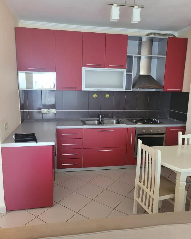 SHITET APARTAMENT 1+1 – ASTIR, PRANË RRETHIT