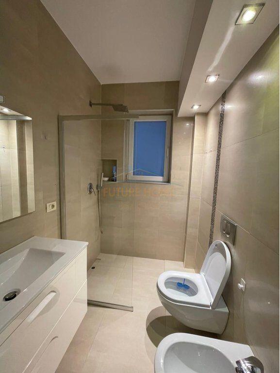 Qera, Apartament 2+1+2, Kristal Center, Komuna e Parisit, Tirane