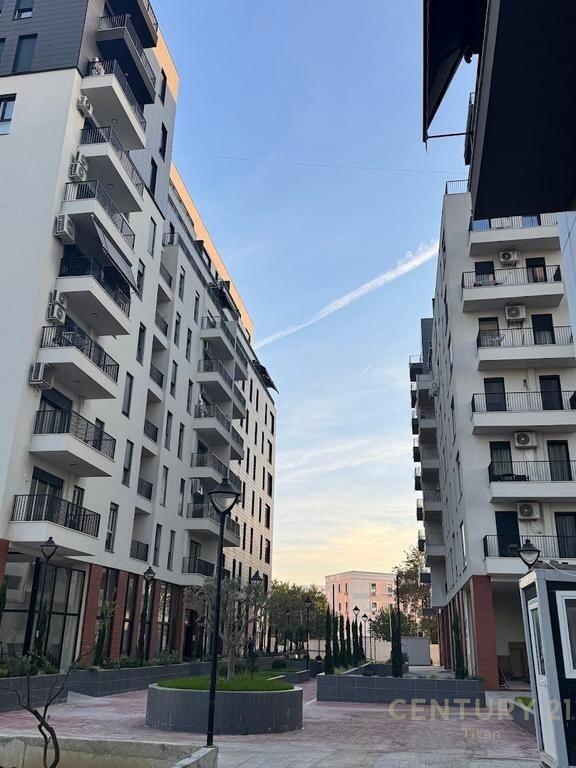 Apartament 2+1+2+garderobe per shitje te “Trio Tower Residence”