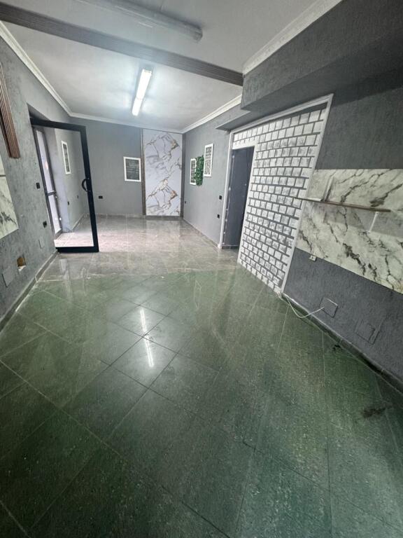 Business premises for rent near the Crossroad at 21 Dhjetori