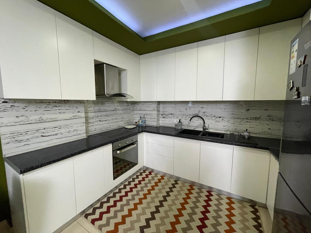 Apartment 2+1, Ali Dem!
