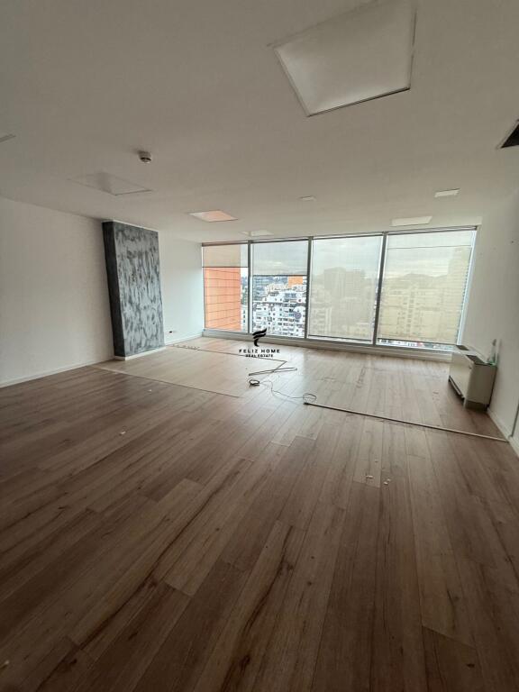 OFFICE FOR RENT 48 M2 ETC 1,450 EURO