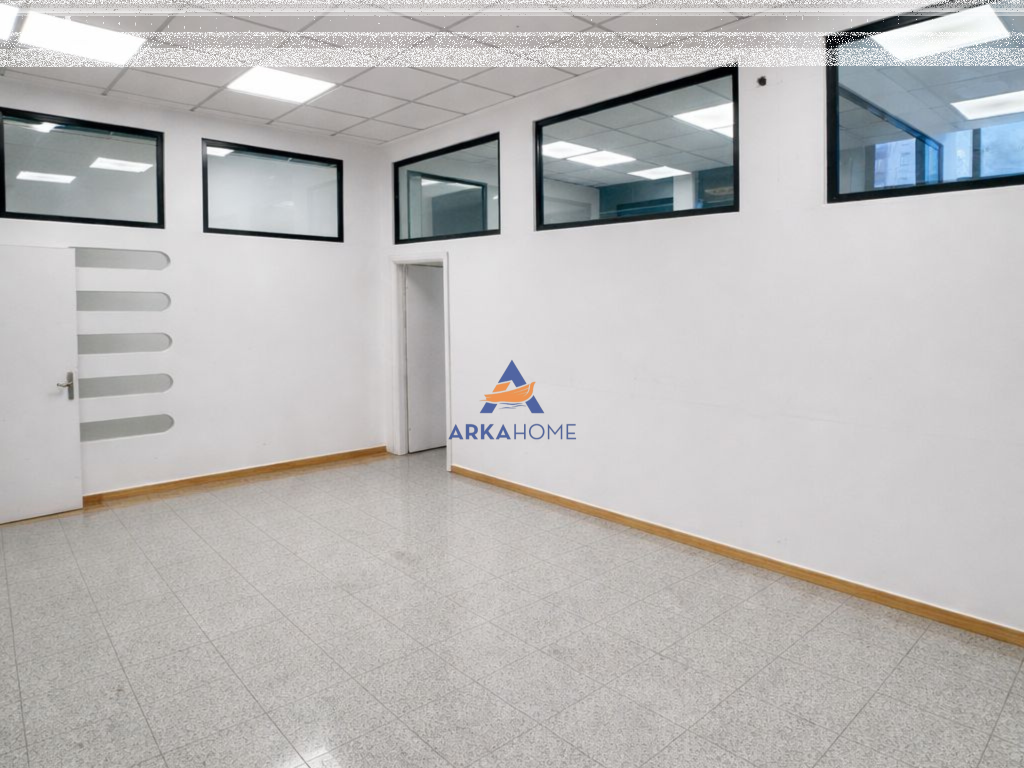 UFFICIO DUPLEX IN AFFITTO 655M2 "VIA KAVAJA, VICINO ALLA CHIESA" 5800 EURO