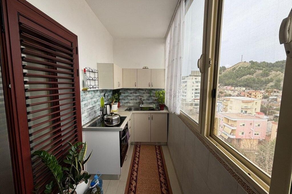 🏡 Apartment 3+1+2 for Sale – Rruga e Re, Vlorë