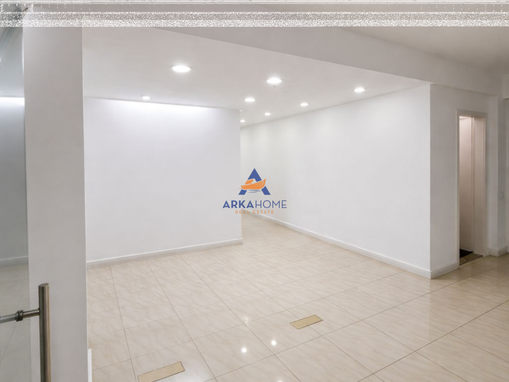 UFFICIO DUPLEX IN AFFITTO 655M2 "VIA KAVAJA, VICINO ALLA CHIESA" 5800 EURO
