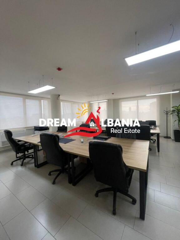 Locale in Affitto nel centro di Scutari (ID 42611237)