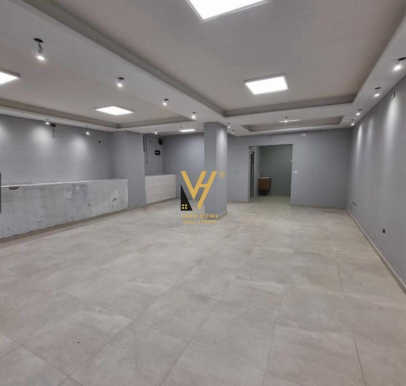 SHITET AMBIENT BIZNESI 94 M2 TE HOXHA TAHSIN 134.000 EURO