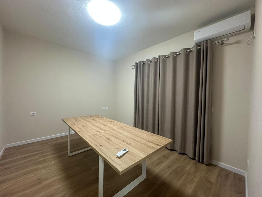 🏡 Jepet me Qira Apartament 2+1 (pjesë vile) – 📍 Sauk💶 500 € / muaj