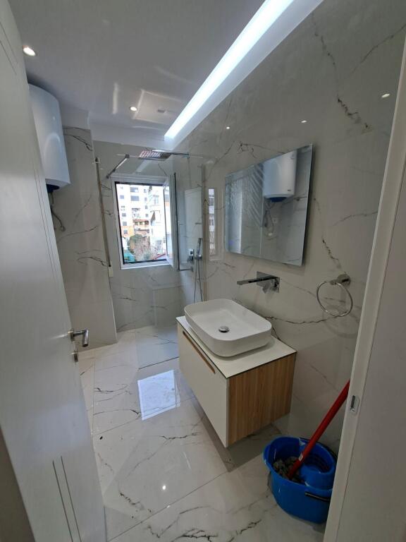 M. SHYRI  APPARTAMENTO 2+1+POSTO AUTO IN AFFITTO   1.000 EURO