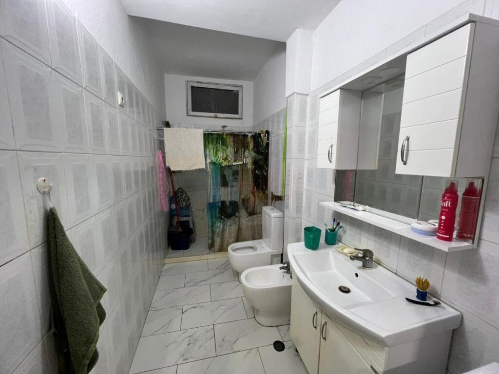 🏡 VENDESI APPARTAMENTO 2+1 – VIA FOTO JANKU (vicino all'Ufficio del Catasto