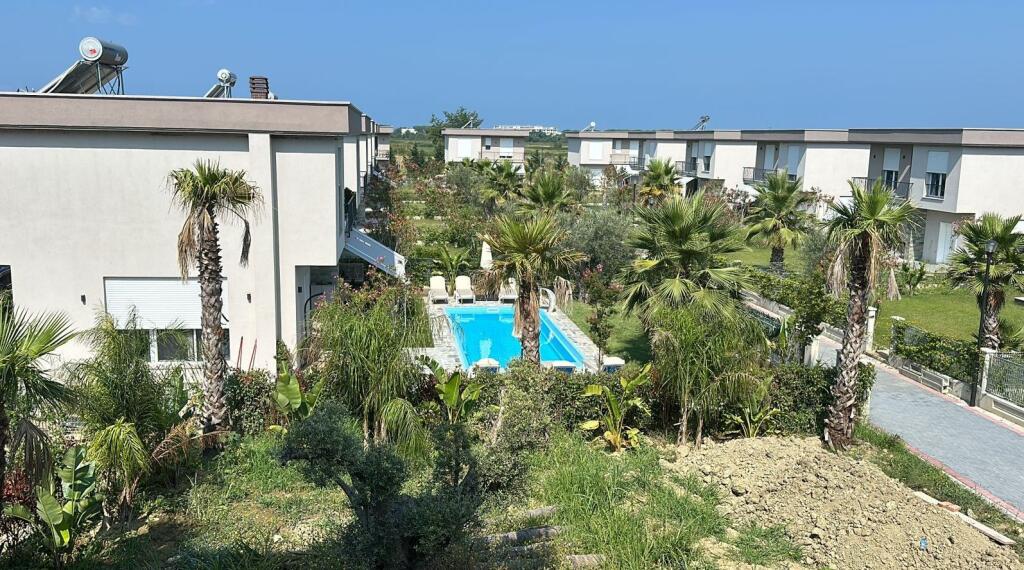 2-STOREY VILLA FOR SALE LALZIO BAY 370,000 EURO