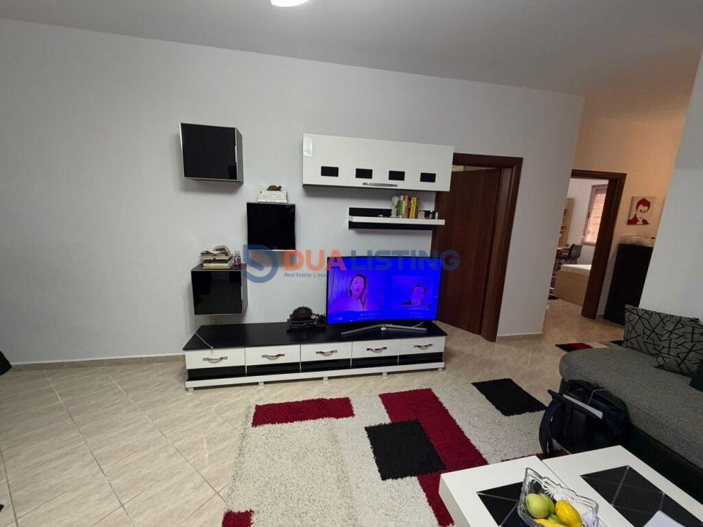 Apartament 2+1 ne shitje ne zonen e Freskut.
