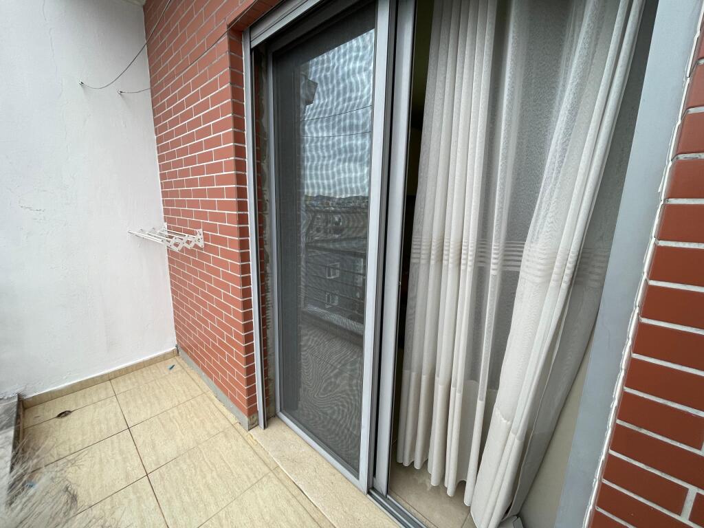 Apartment 2+1, Ali Dem!