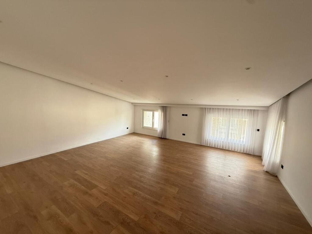VILLA FOR SALE NEAR TEG