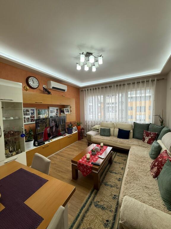 2+1 apartment for sale in Unaza e Re Astir