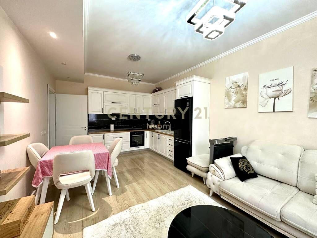 Apartament 2+1 per shitje ne Shkoze