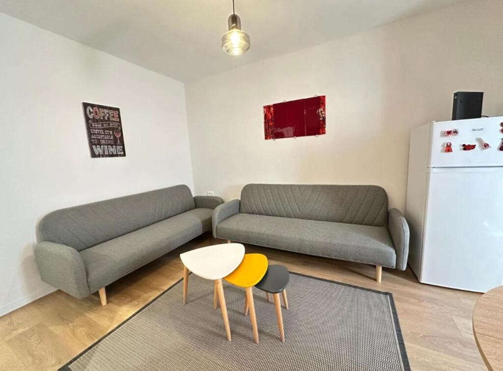 Appartamento/studio in affitto a Mine Peza con 450 Euro al mese