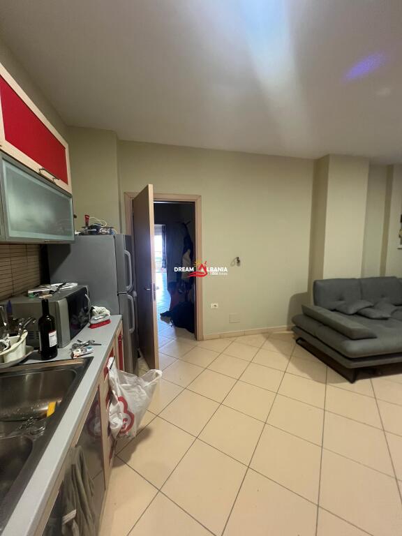 Apartament me qera 2+1+2wc me Post Parkimi prane Kodres Diellit, Tirane (ID 42215463)