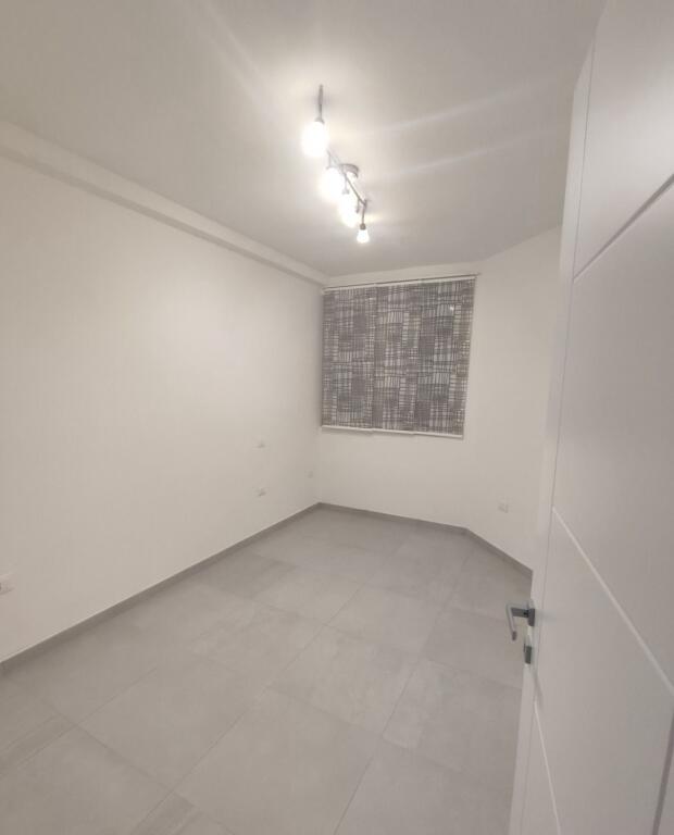 Affittasi Appartamento 2+1, via Nikolla Jorga Myslym Shyr vicino al Tribunale 600 Euro