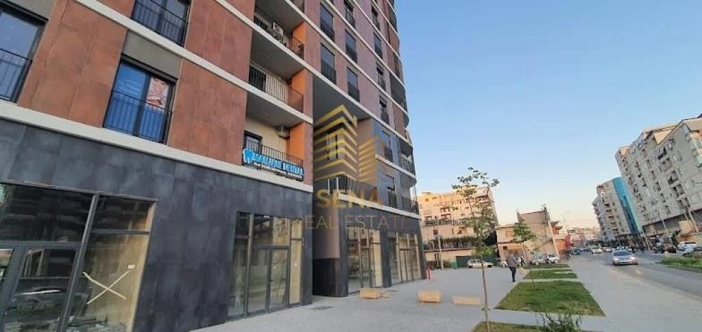 Affitto, Locale Commerciale 60m², Astir – Complesso Jolla, 600 Euro/mese
