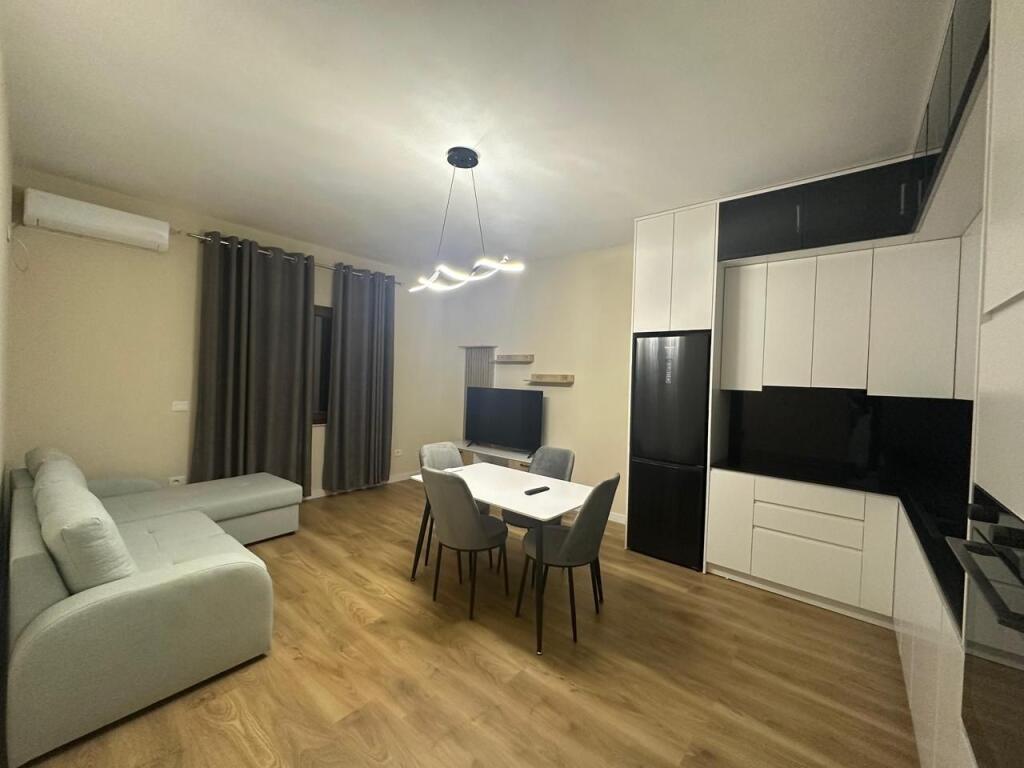 🏡 Jepet me Qira Apartament 2+1 (pjesë vile) – 📍 Sauk💶 500 € / muaj