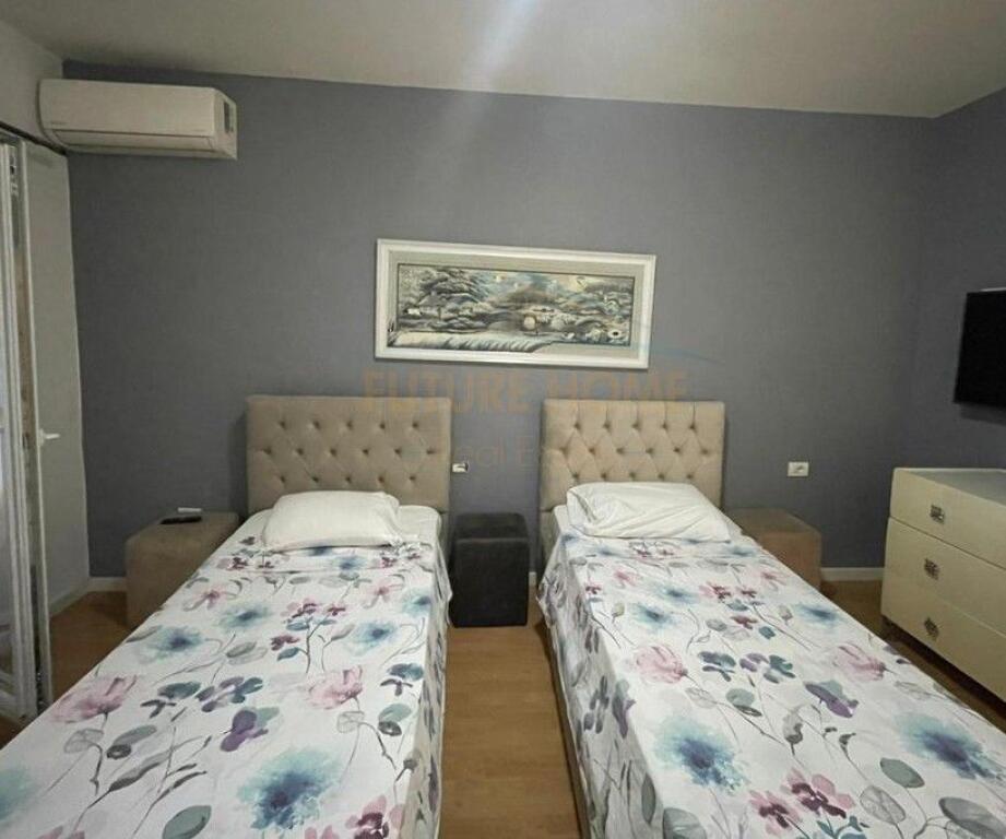 Qera, Apartament 2+1+2, Kristal Center, Komuna e Parisit, Tirane