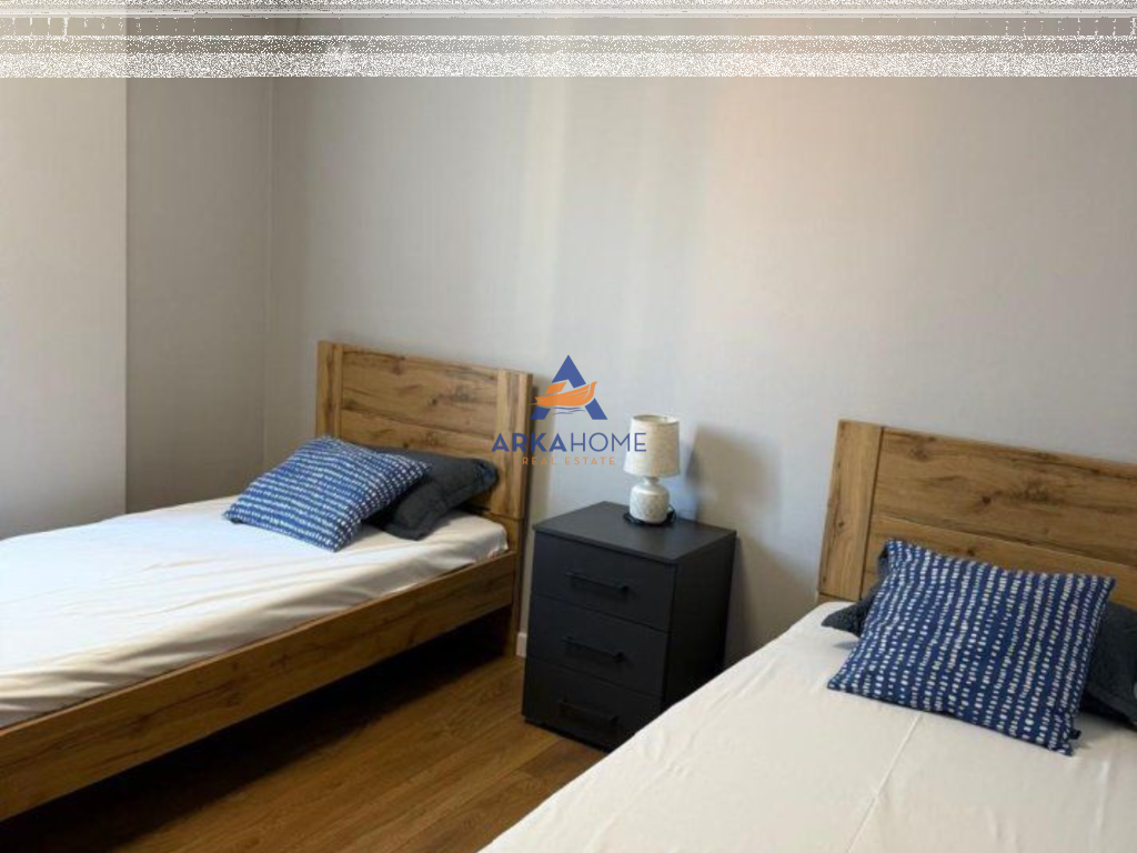 JEPET APARTAMENT ME QERA 2+1+BALLKON "PRANE ALB MARKET,JORDAN MISJA" 650 EURO