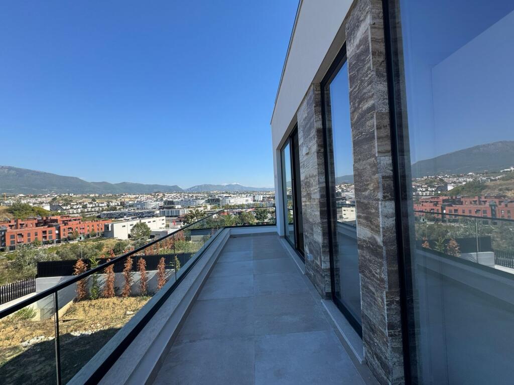 INDIVIDUAL VILLA FOR RENT JUST FINISHED WITH POOL IN TEG !
