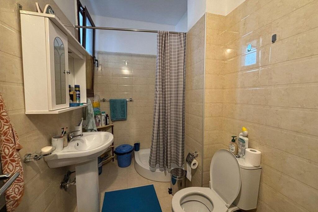 🏡 Apartment 3+1+2 for Sale – Rruga e Re, Vlorë