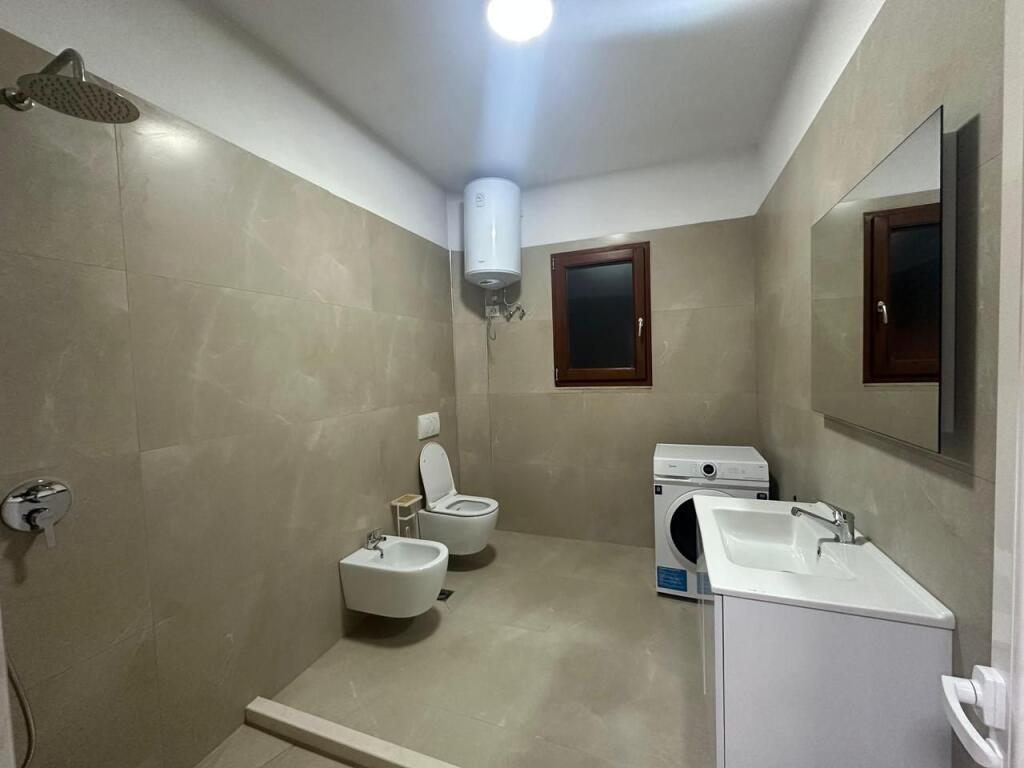 🏡 Jepet me Qira Apartament 2+1 (pjesë vile) – 📍 Sauk💶 500 € / muaj