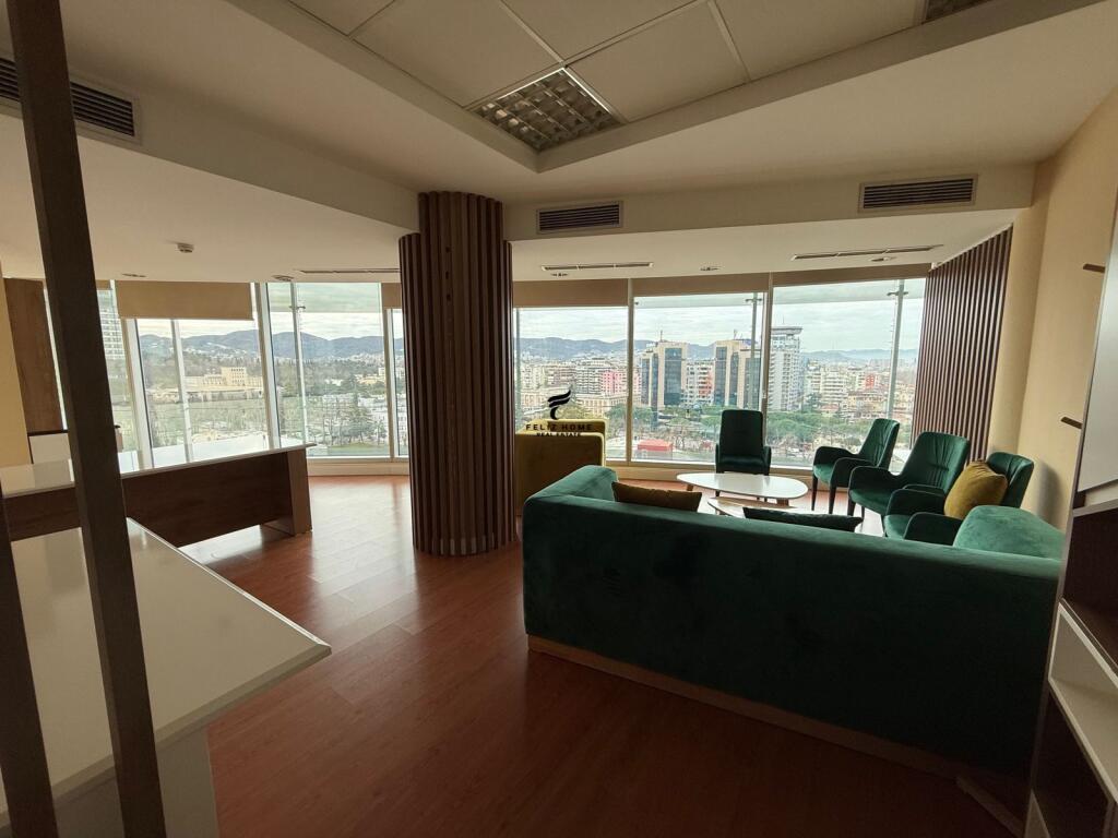 OFFICE FOR RENT 139 M2 ETC 4,170 EURO