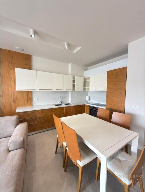 VENDESI APPARTAMENTO 2+1+2 A KIKA 2, COMUNE DI PARIGI 365.000 € Sup. Totale 118m2