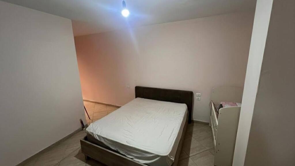 SHITET APARTAMENT 1+1 – ASTIR, PRANË RRETHIT