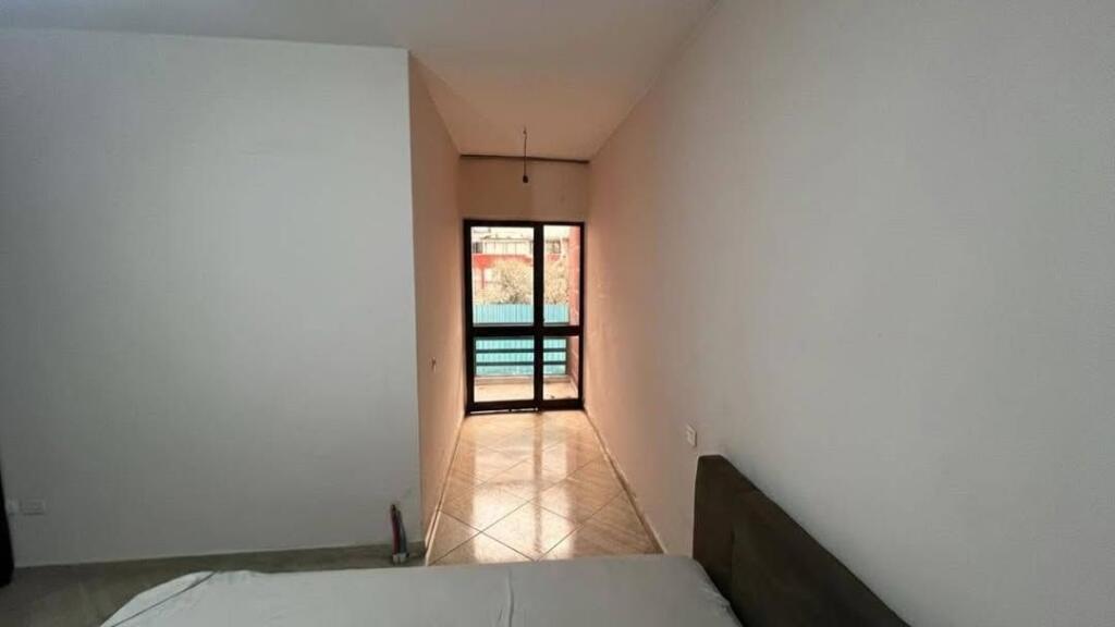 SHITET APARTAMENT 1+1 – ASTIR, PRANË RRETHIT