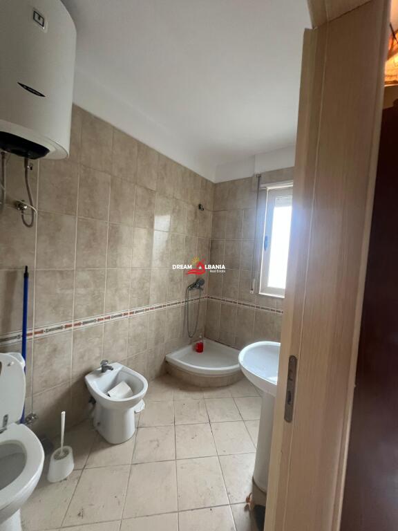 Apartament me qera 2+1+2wc me Post Parkimi prane Kodres Diellit, Tirane (ID 42215463)