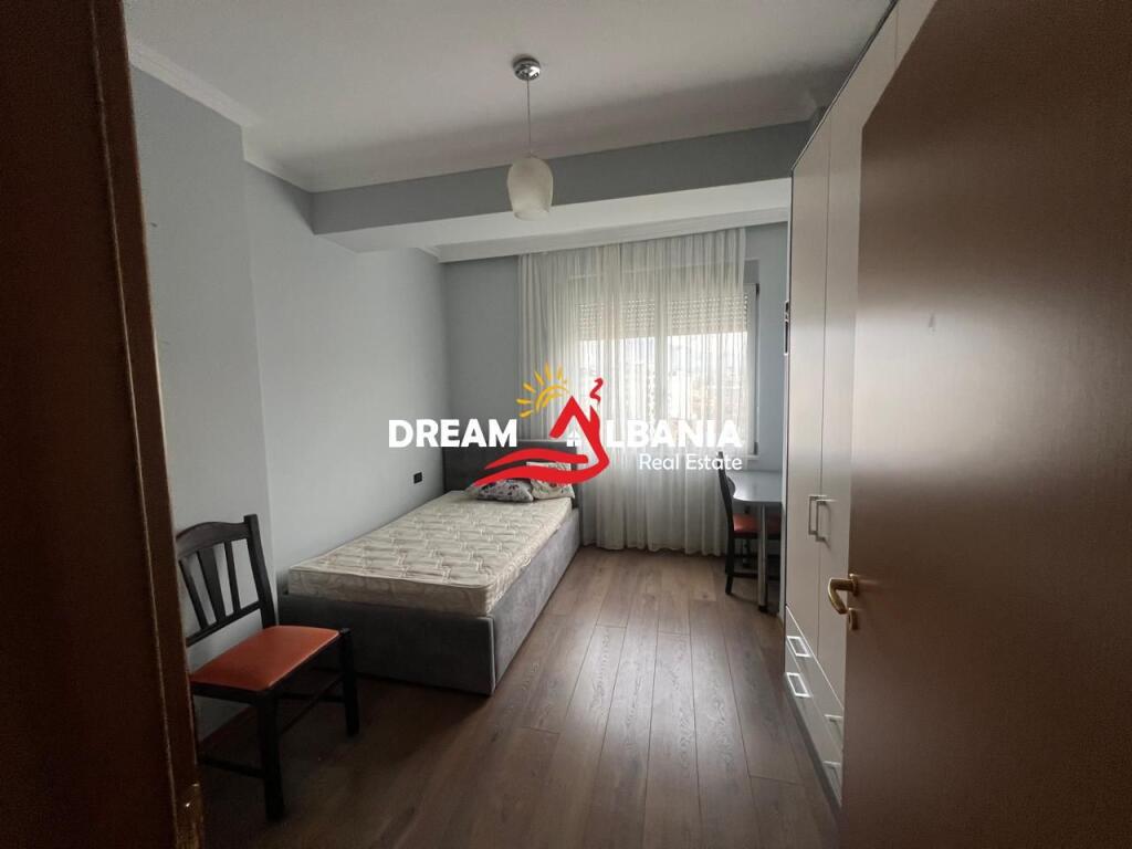 Jepet me qera apartament 2+1+2 ne rrugen e Dibres tek Selvia (ID 42215442)