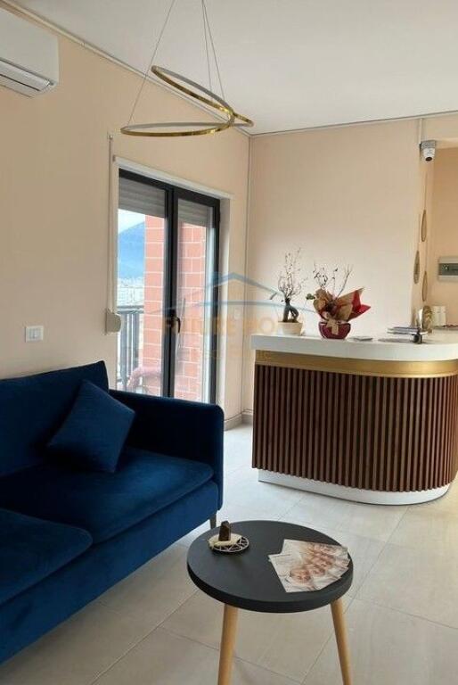 Qera , Apartament 3+1+2, Selvia, Tiranë..