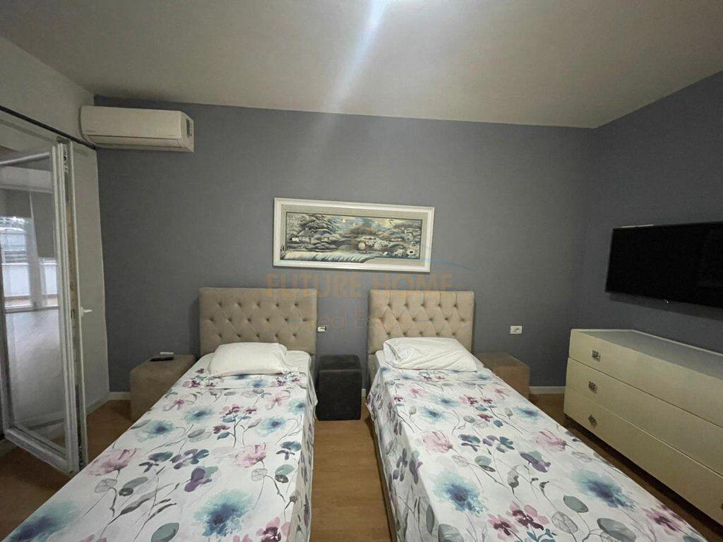 Qera, Apartament 2+1+2, Kristal Center, Komuna e Parisit, Tirane