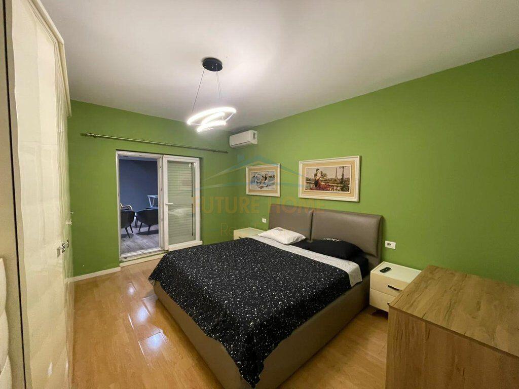 Qera, Apartament 2+1+2, Kristal Center, Komuna e Parisit, Tirane