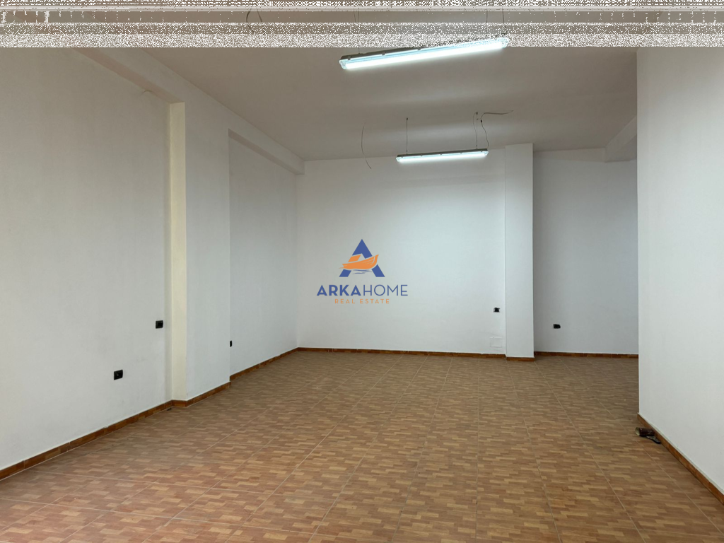 LOCALE COMMERCIALE IN AFFITTO 115M2 "IN VIA DIBRA" 100.000 LEKE
