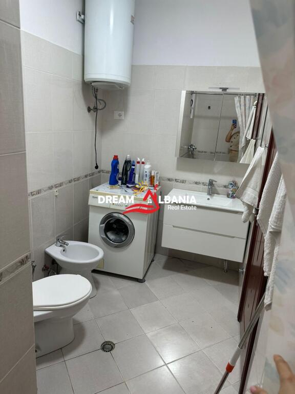 Appartamento 1+1 in affitto vicino a Villa L ad Astir, Tirana (ID 42111507)